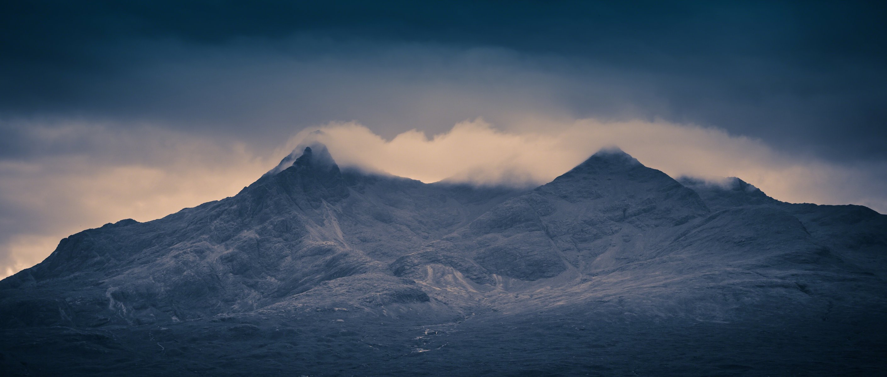 облако подается cuillins остров скай шотландия