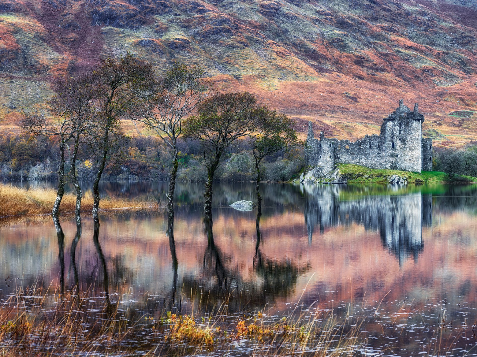 schottland burg ruinen pisten hügel herbst wasser