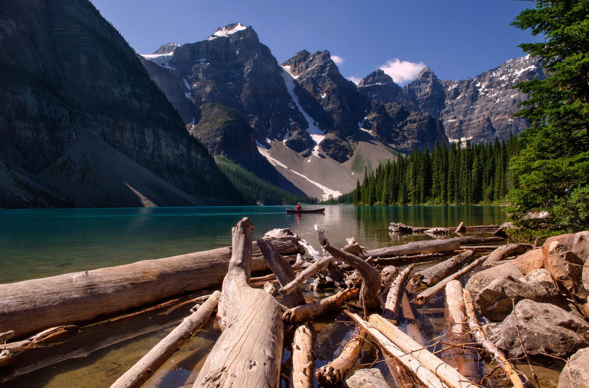 montañas bosque río árboles naturaleza paisaje canadá