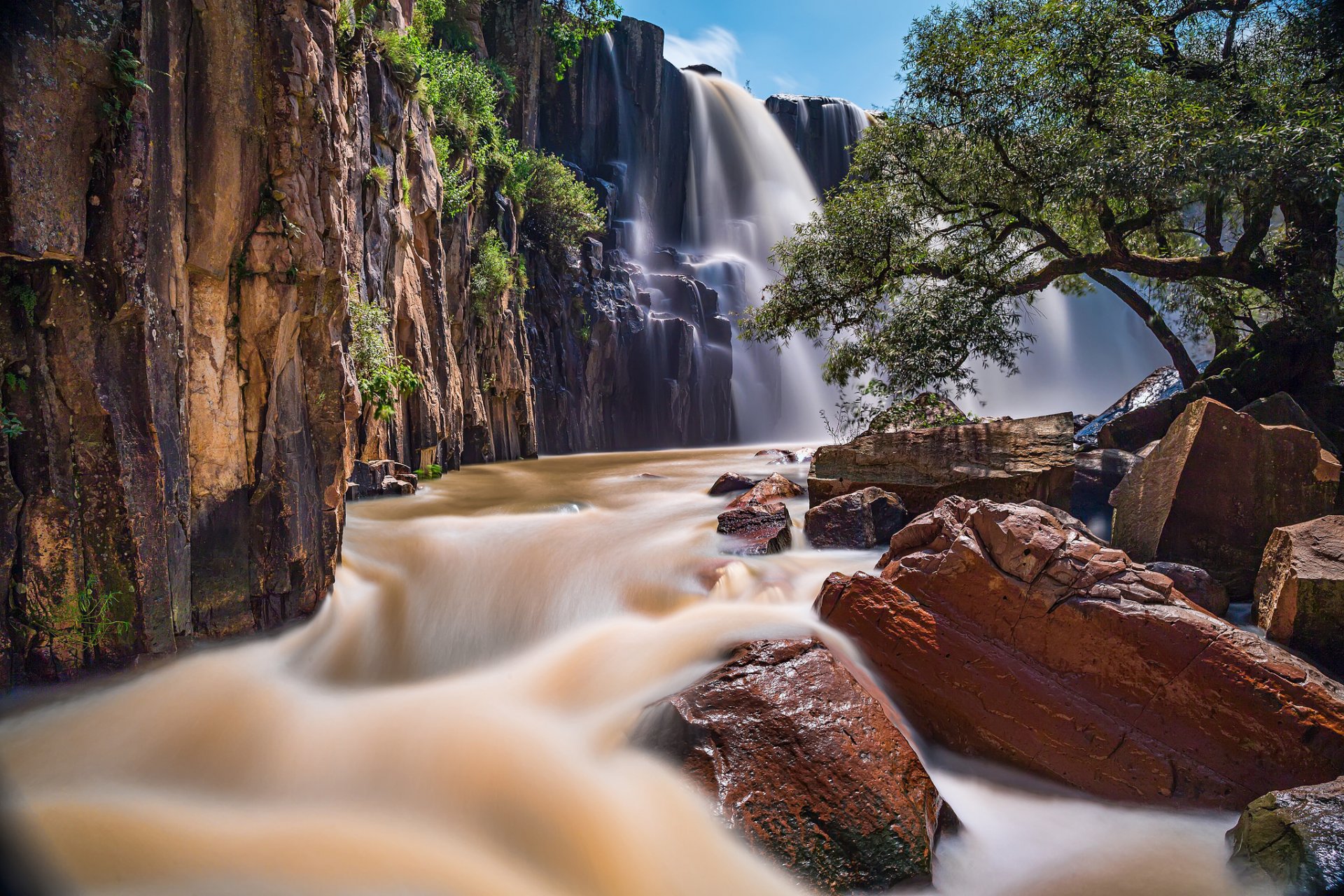 cascada де-ла-консепсьон aculco мексика акулько водопад каскад река камни