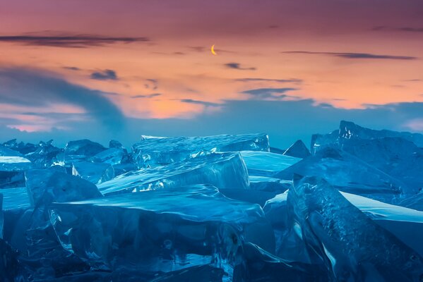 Lake Baikam in the light of the moon