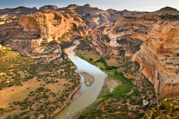 Parco nazionale in Colorado, un fiume in un canyon