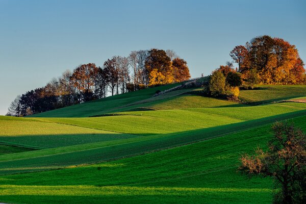 Bellissimo paesaggio al tramonto del giorno