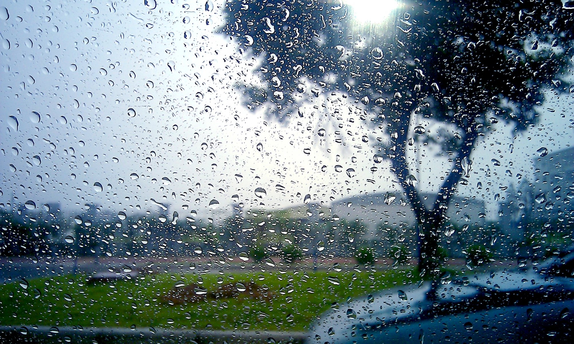 ciudad lluvia vidrio gotas