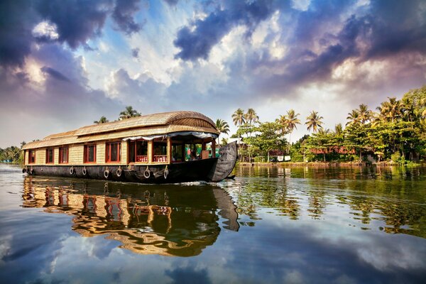 India sea barge palm trees