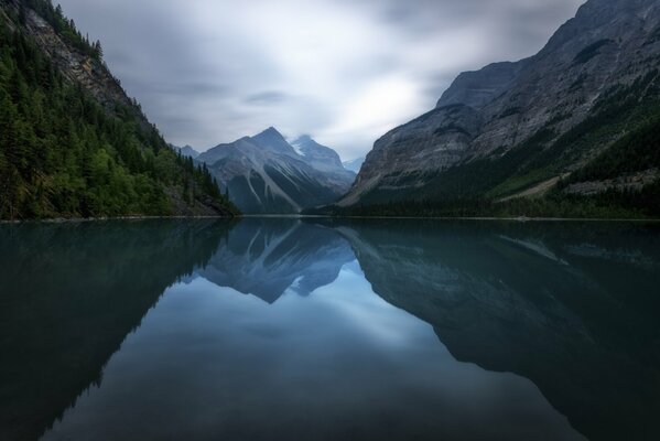 Extraordinarily beautiful Lake Louise