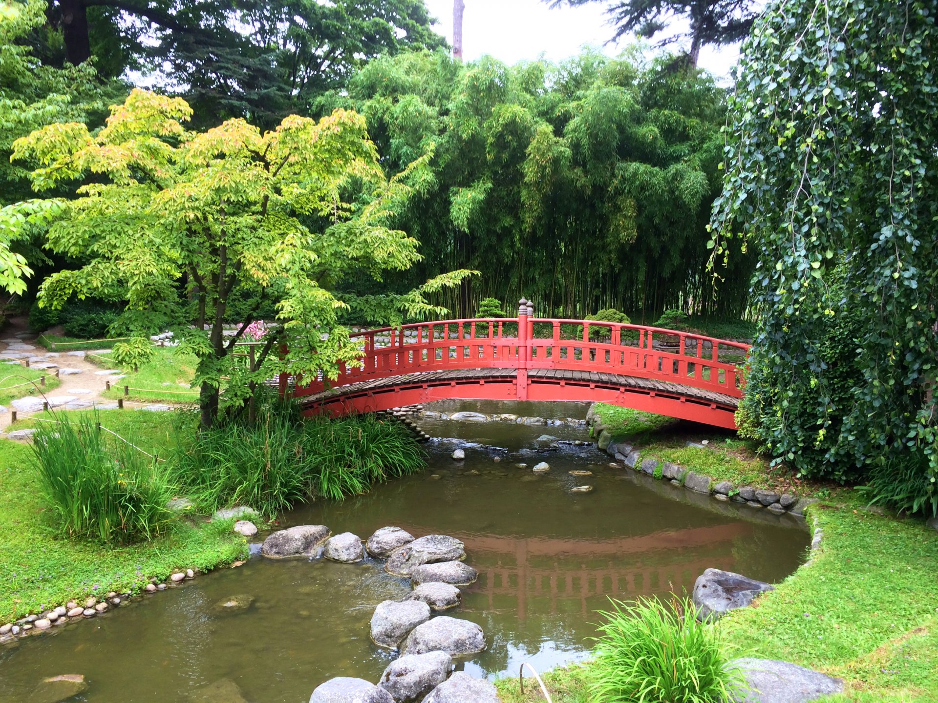 france albert-kahn japanese garden paris supplies pond stones bridge tree