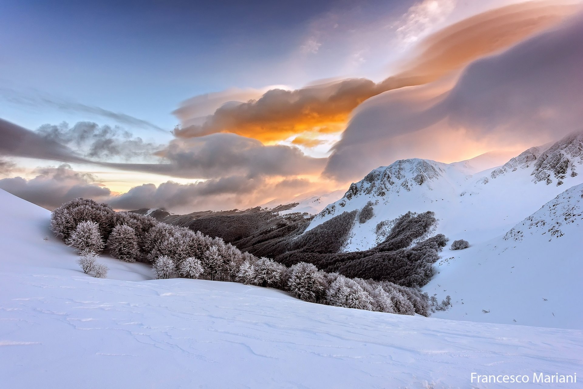 italie montagnes des apennins hiver neige ciel nuages