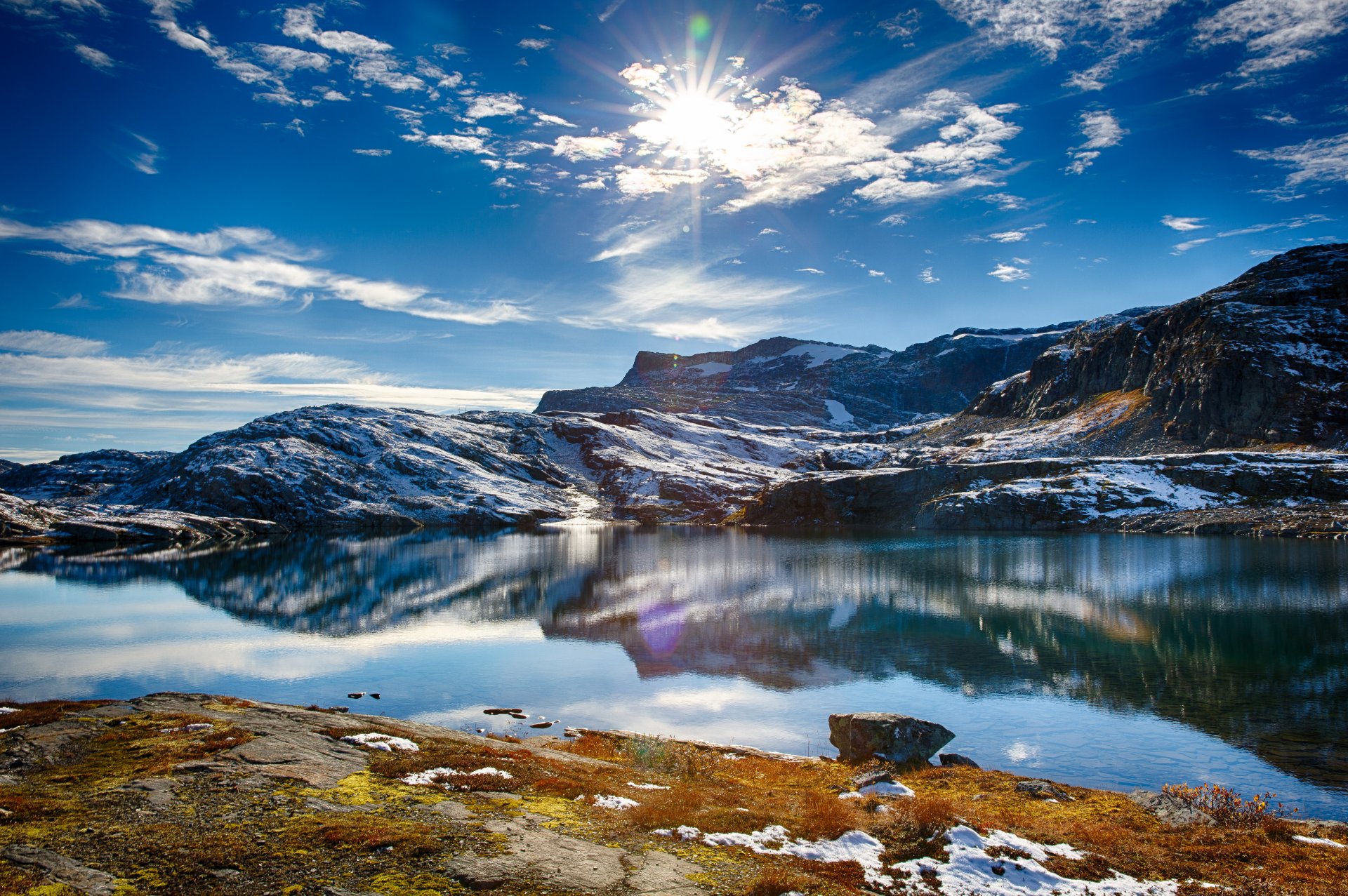 natura sole cielo lago acqua colline neve