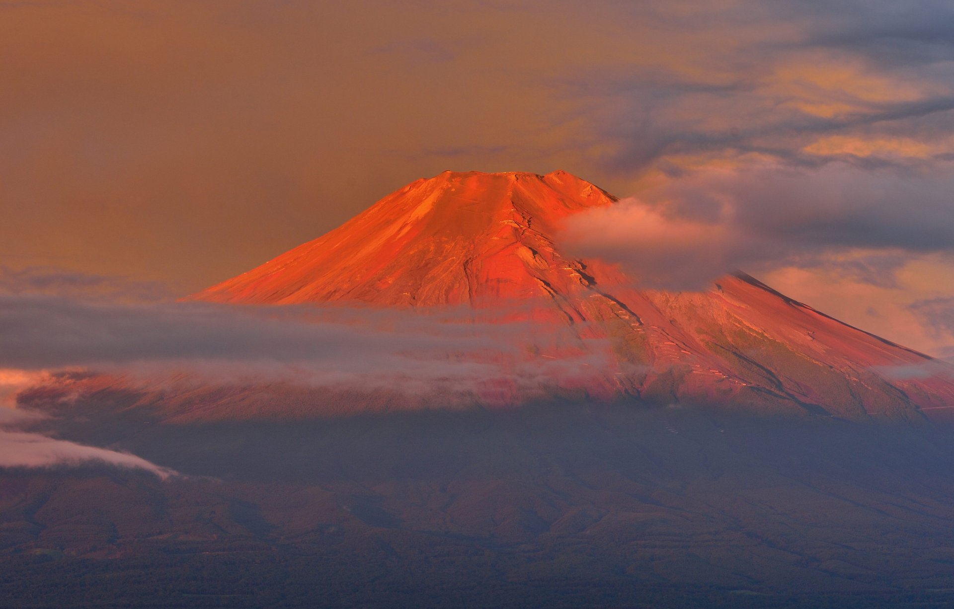 japonia góra fujiyama niebo chmury zachód słońca