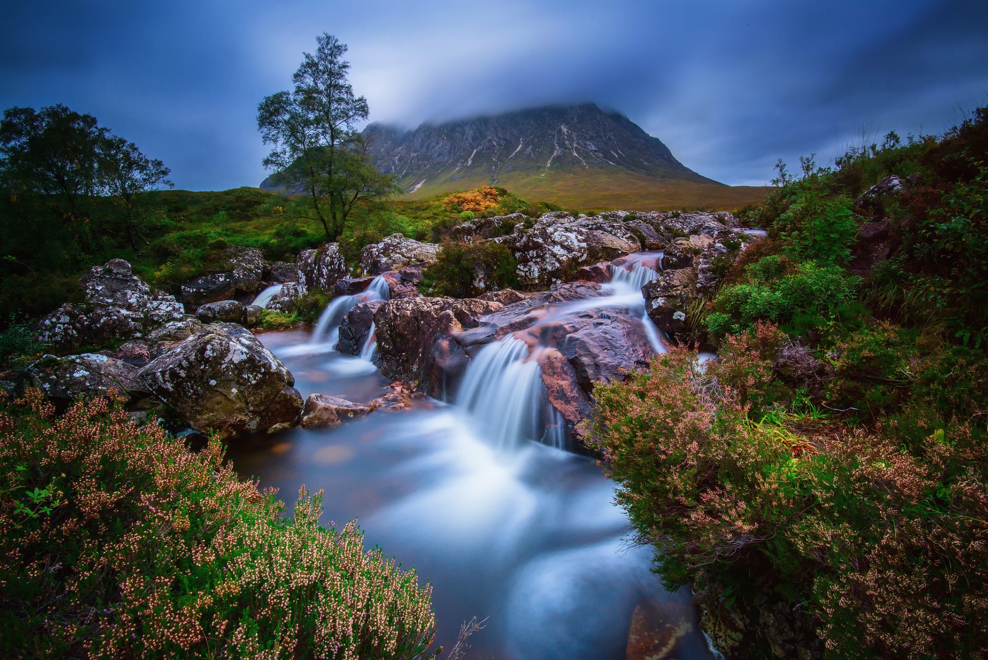 шотландия хайленд buachaille etive mòr гора вода поток