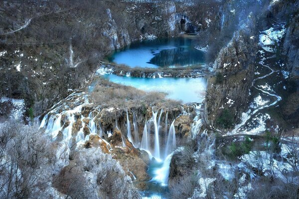 Parque nacional foto lago cascada