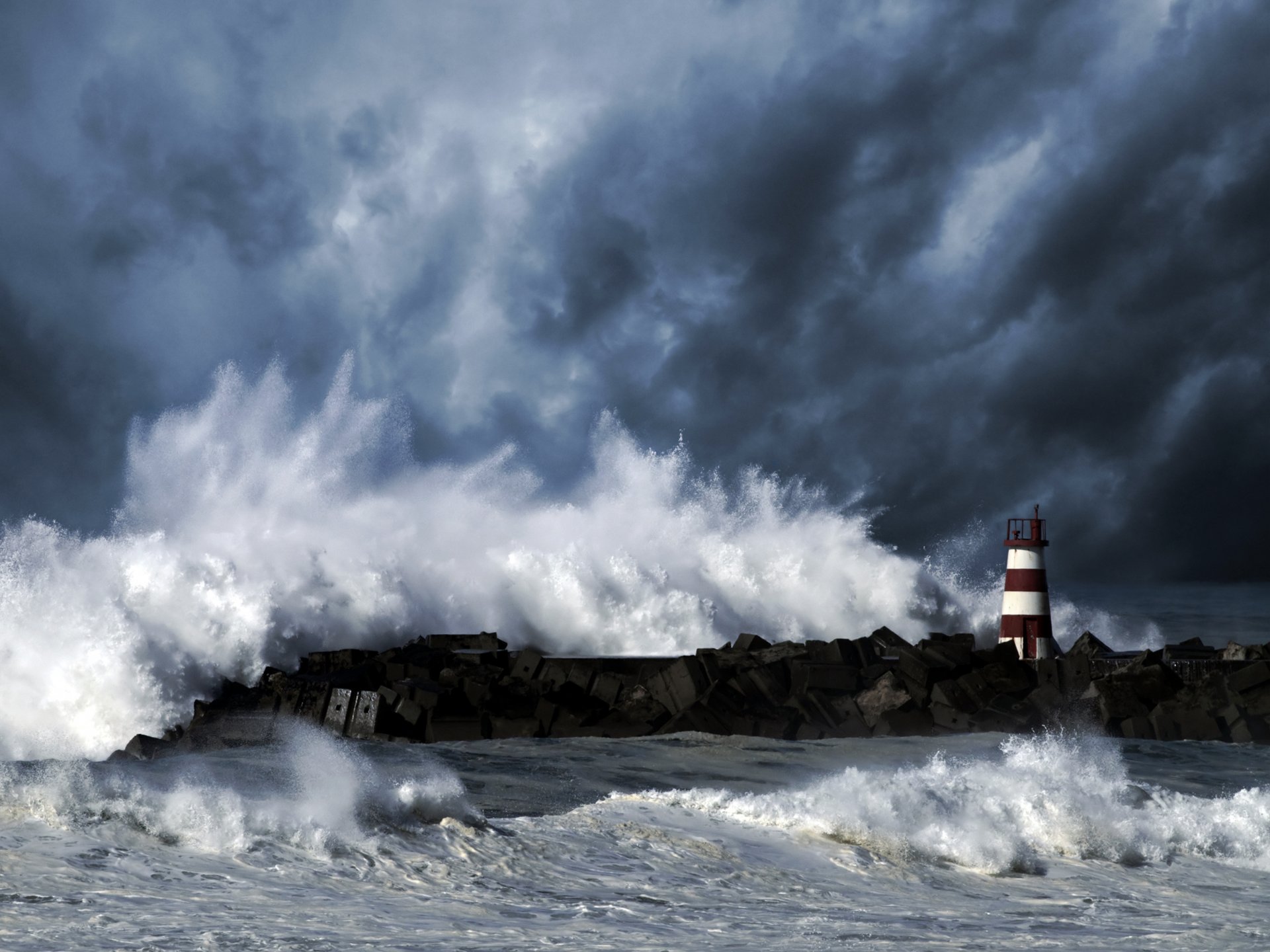 faro tormenta olas elemento océano cielo nubes