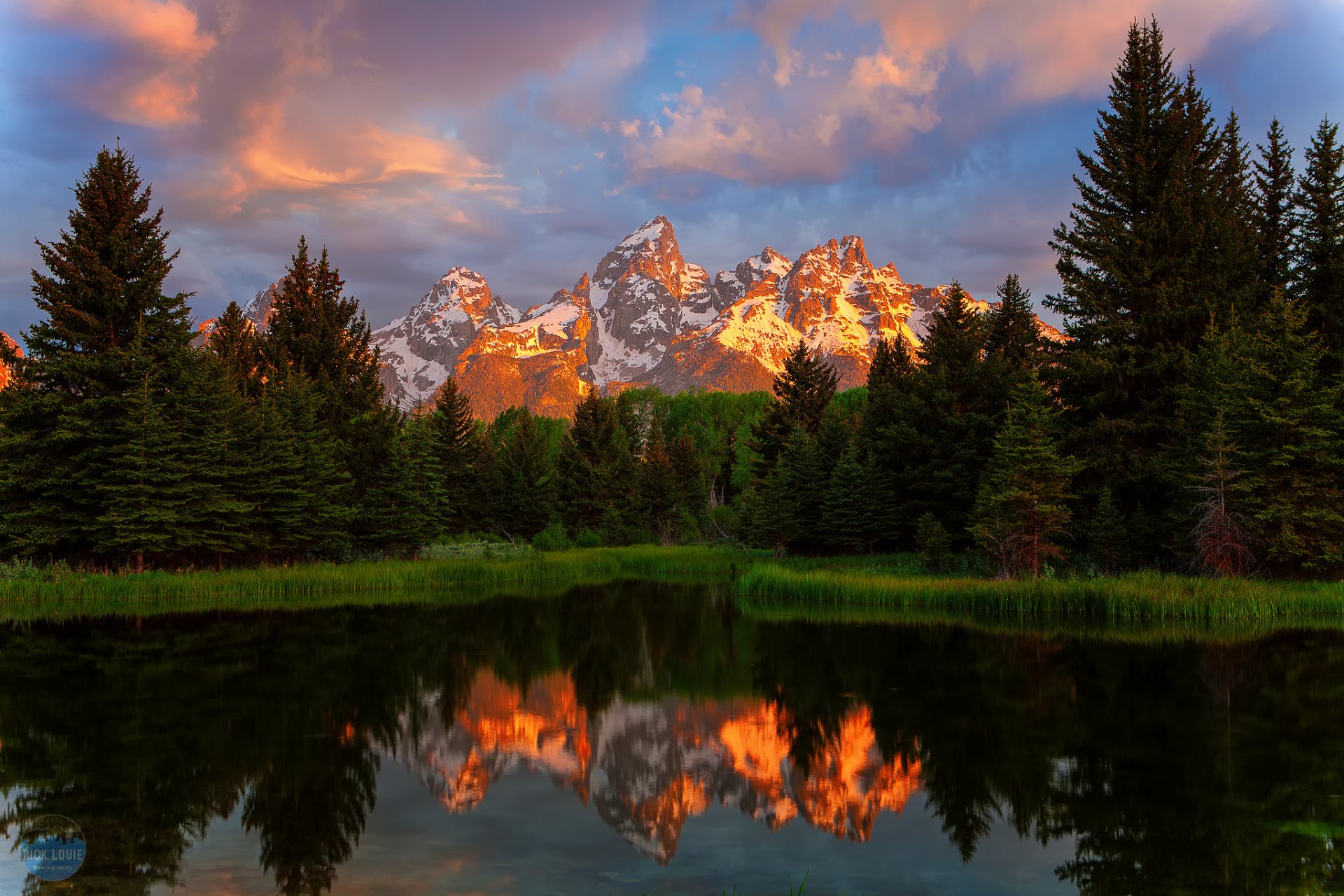 nature usa wyoming parc national de grand teton rivière snake schwabachers plantation forêt montagnes réflexion soir coucher de soleil lumière pics ciel nuages