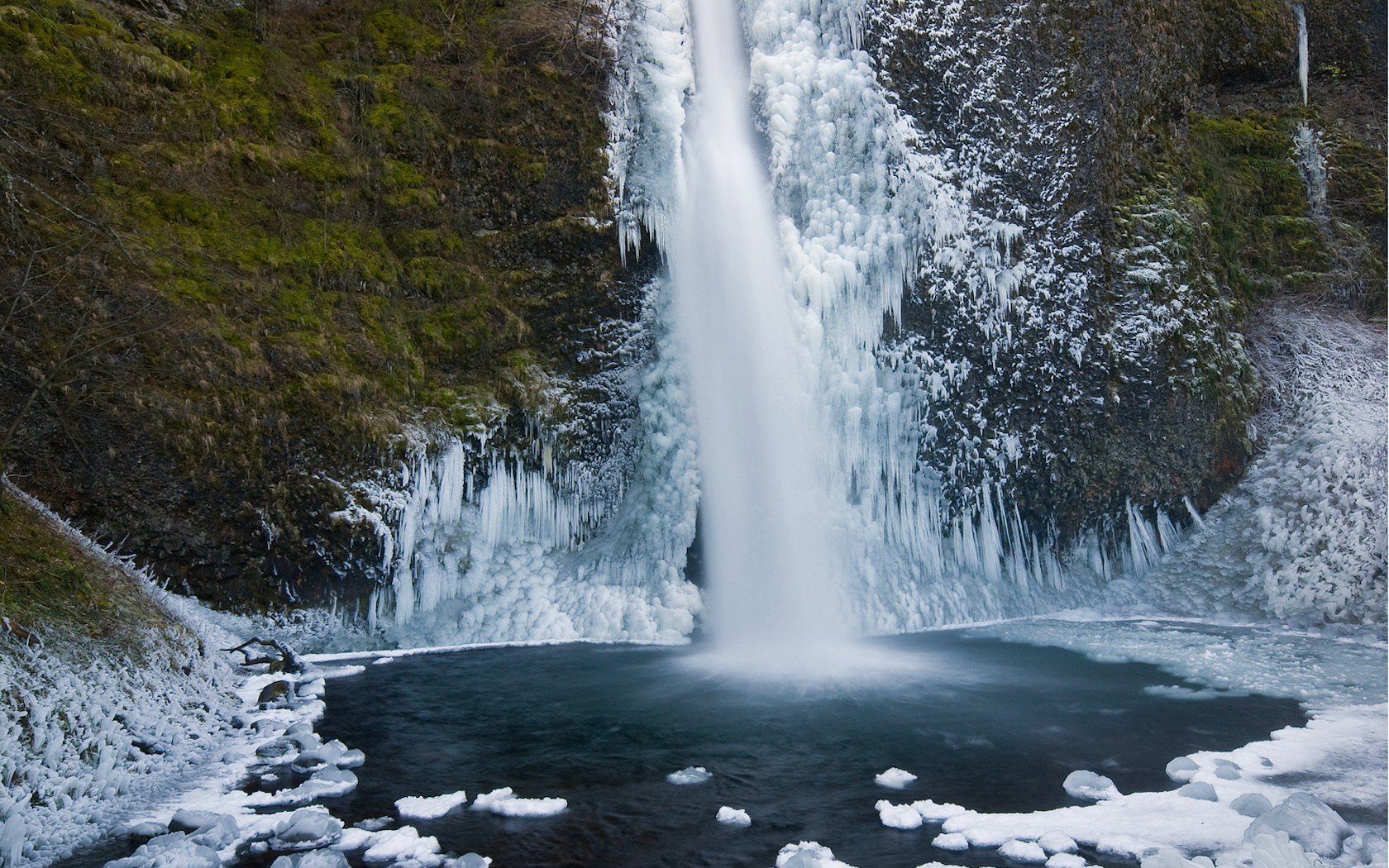 wasserfall eis winter