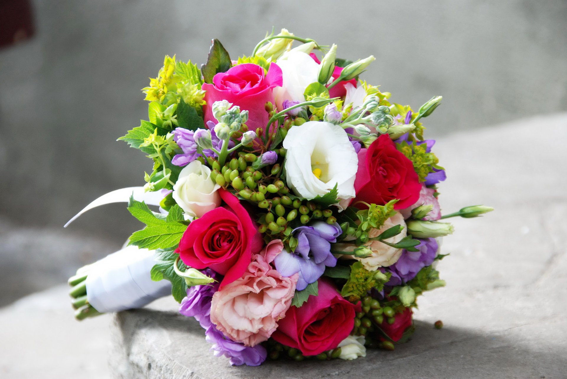 bouquet roses eustoma flower