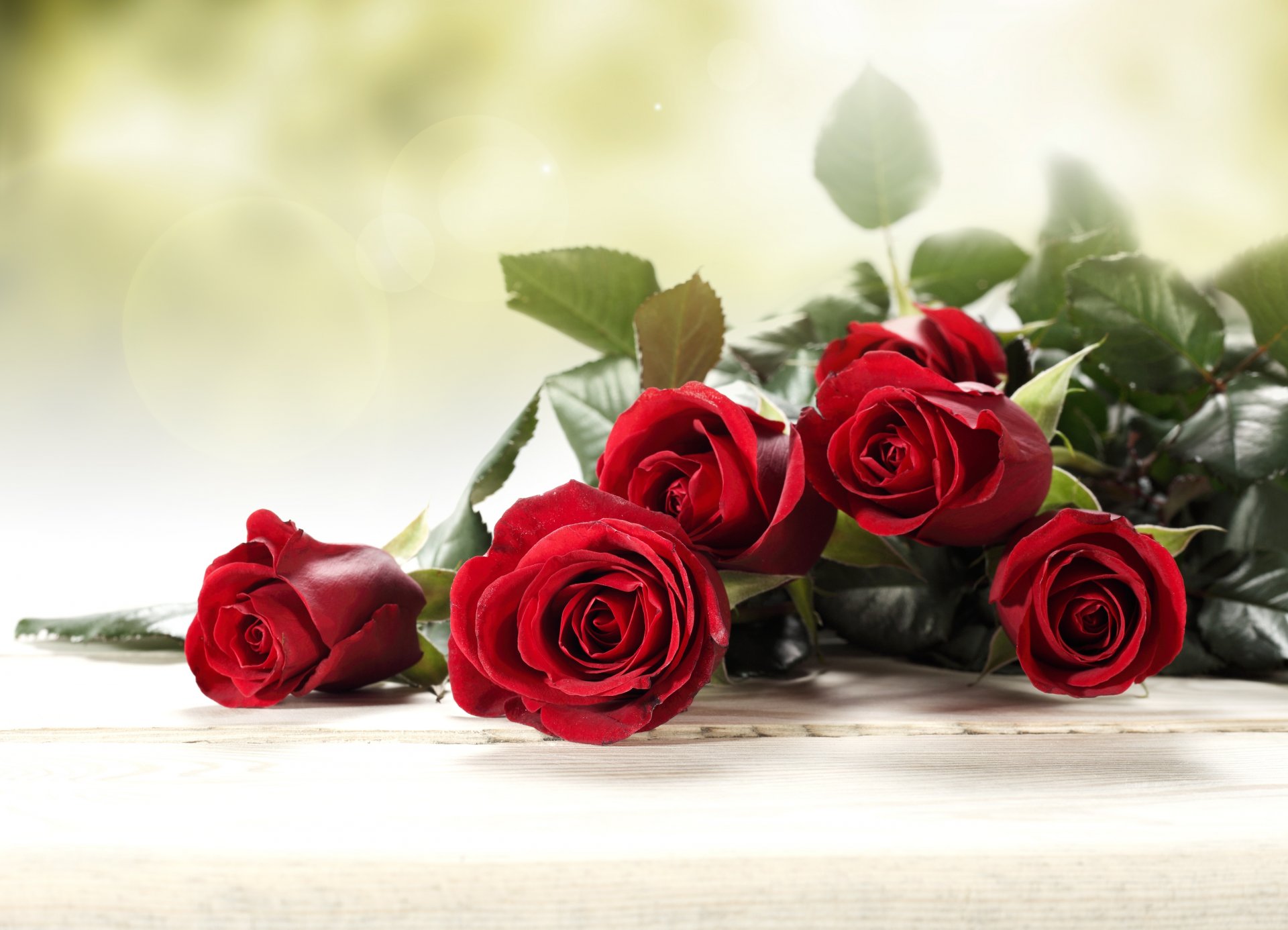 fiori rose boccioli foglie bouquet