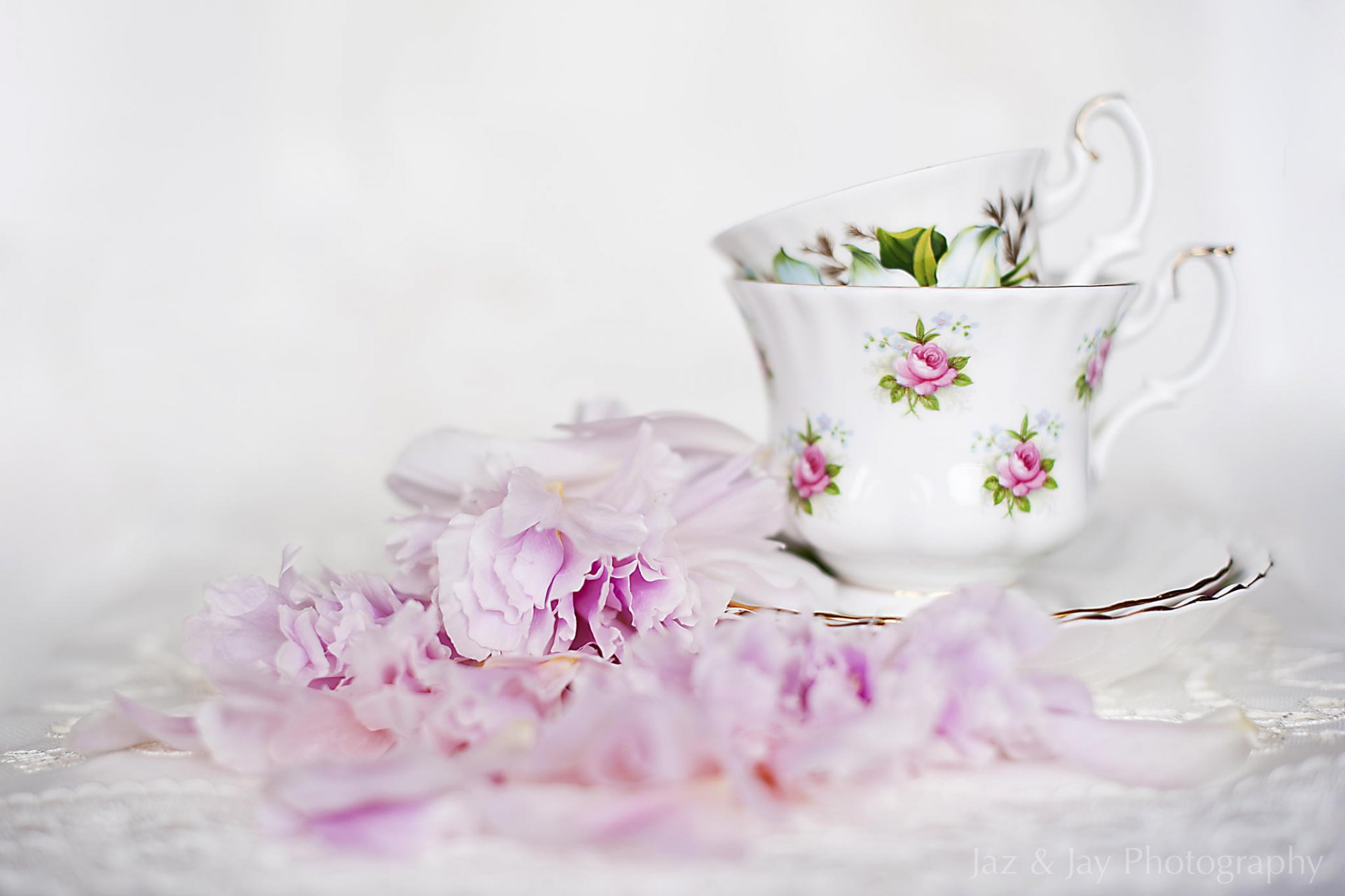 flores peonías rosa tazas vajilla