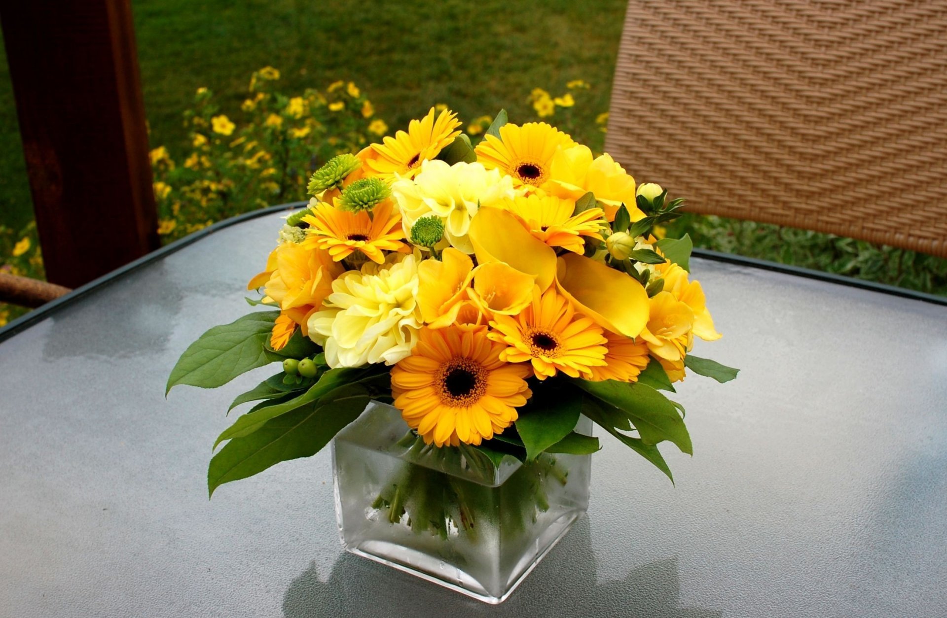 gerbera callas dahlias flower yellow composition bouquet