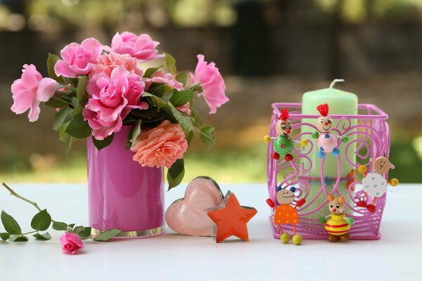 Installation de jouets pour enfants et roses d été