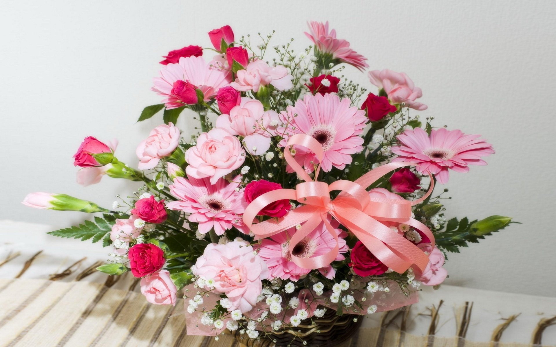 fleurs bouquet panier ruban gerbera