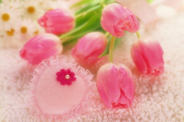 Tulipes roses avec coeur