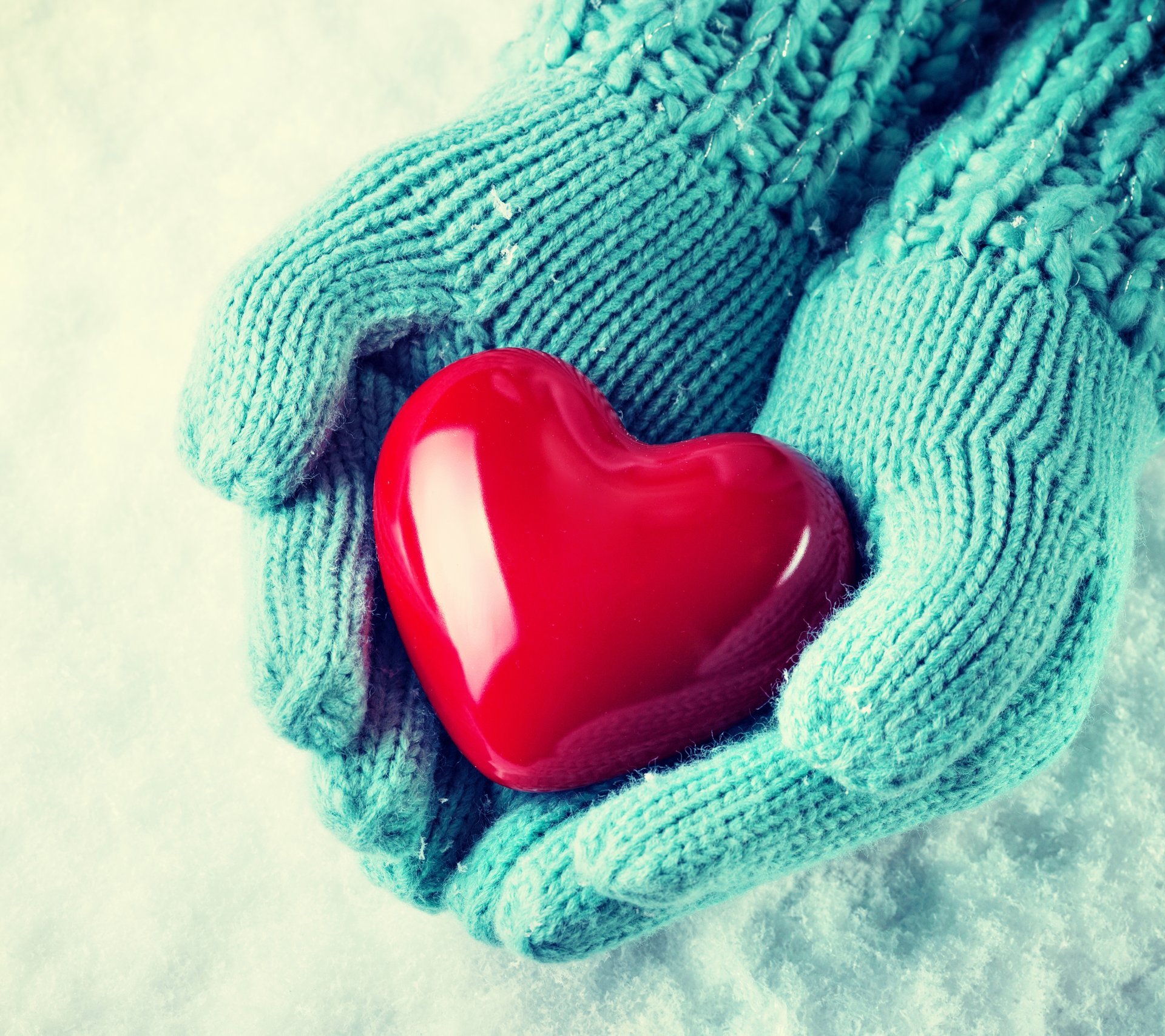 winter snow hands mittens heart love