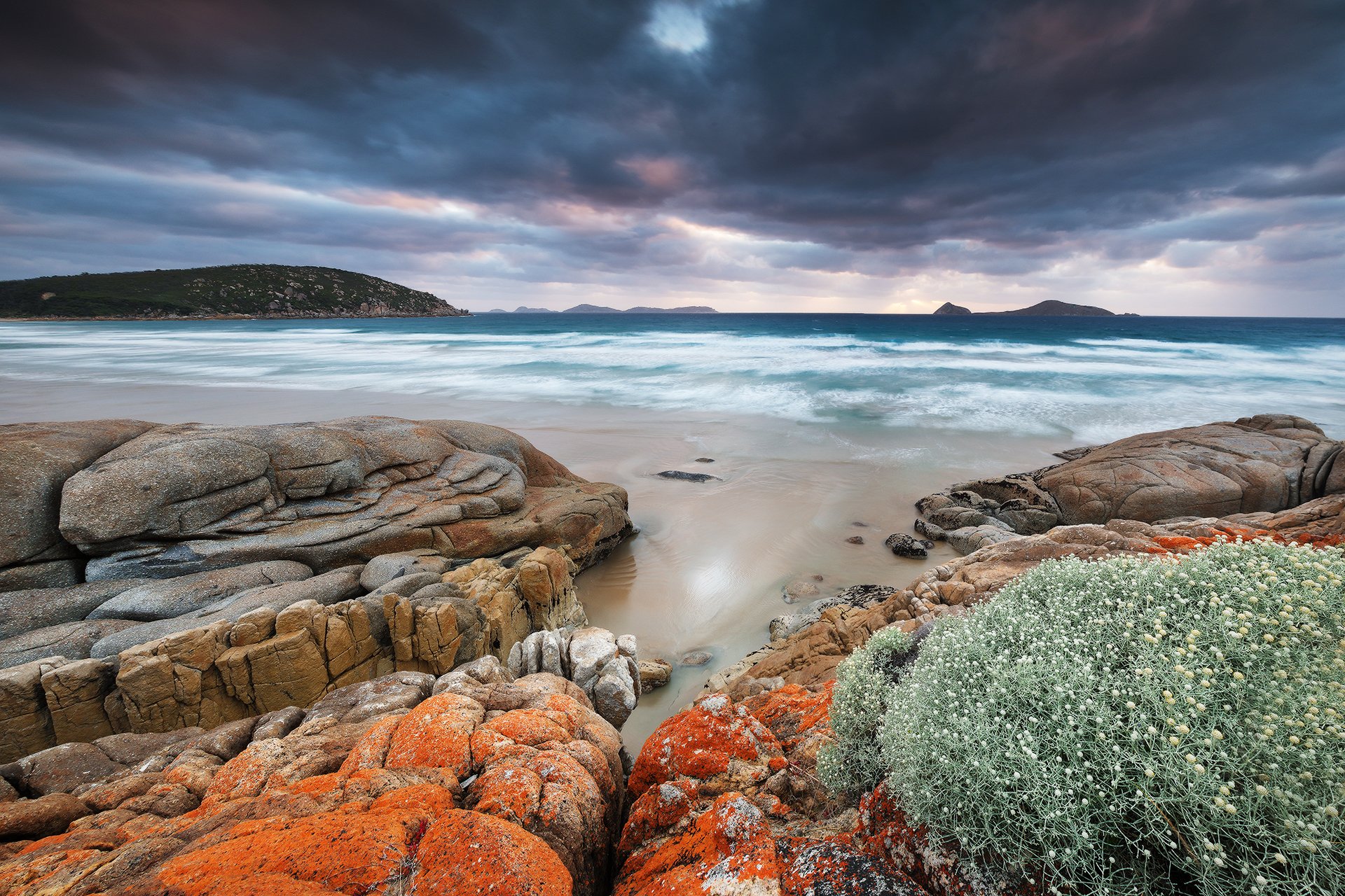 natura australia wilson-promotori whisky cove cielo nuvole nuvole mare oceano acqua pietre chris wiewiora fotografia