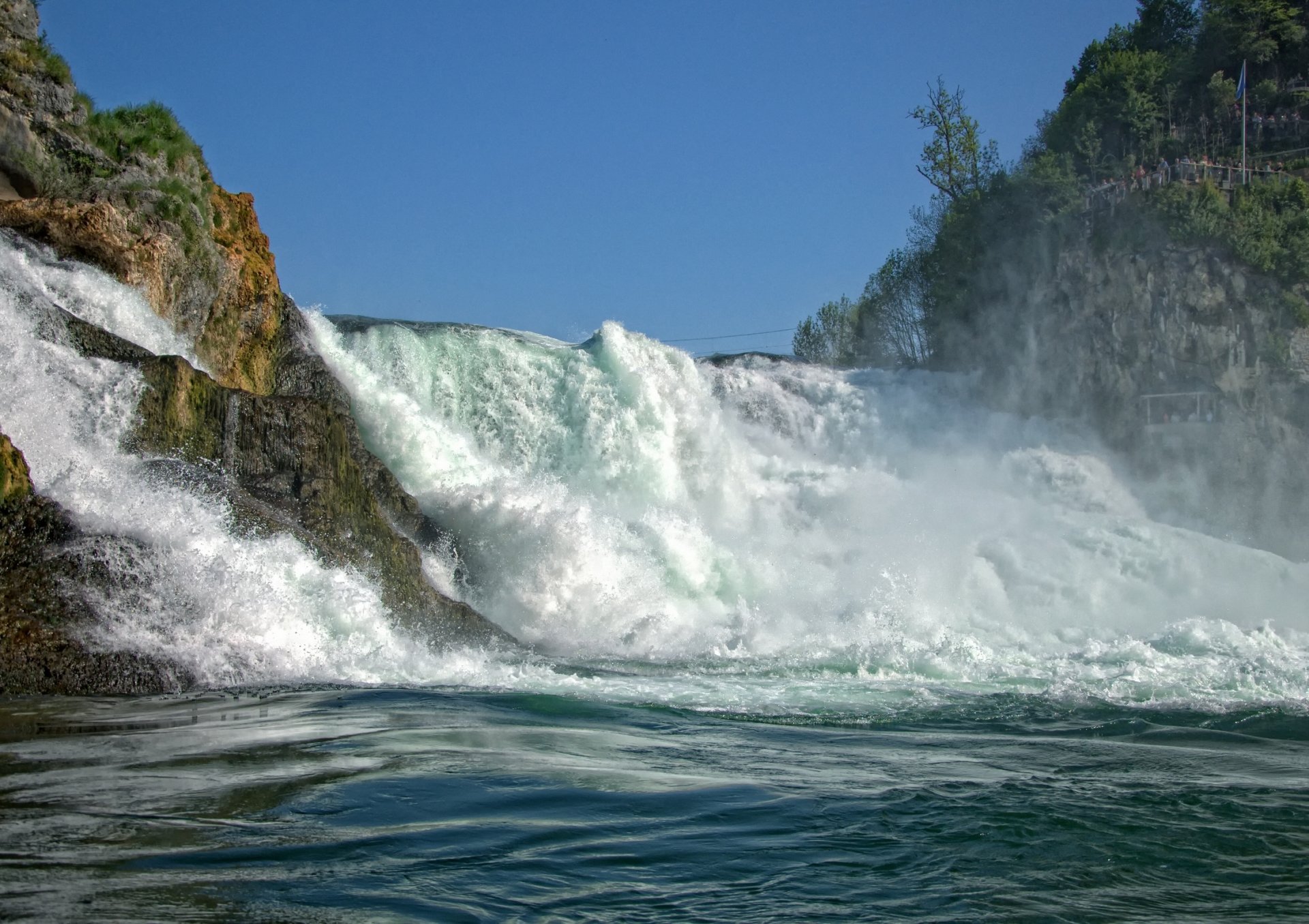 rheinfall schweiz strom felsen