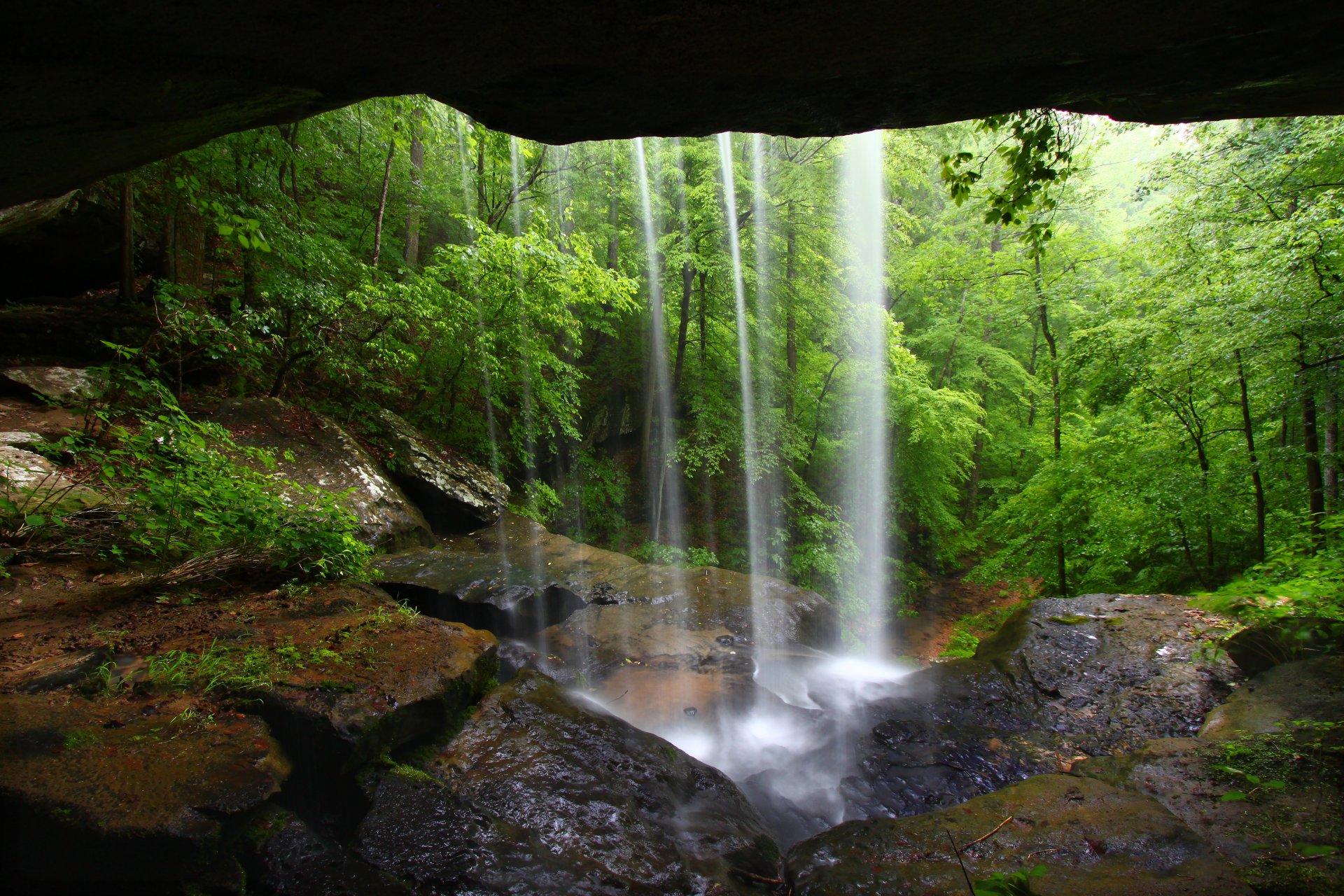 cascada cueva naturaleza