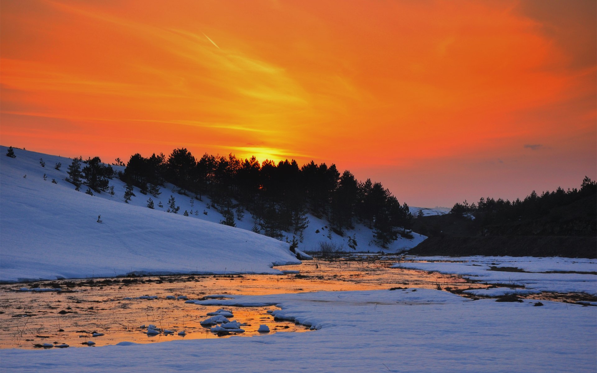 hiver neige coucher de soleil rivière collines arbres froid