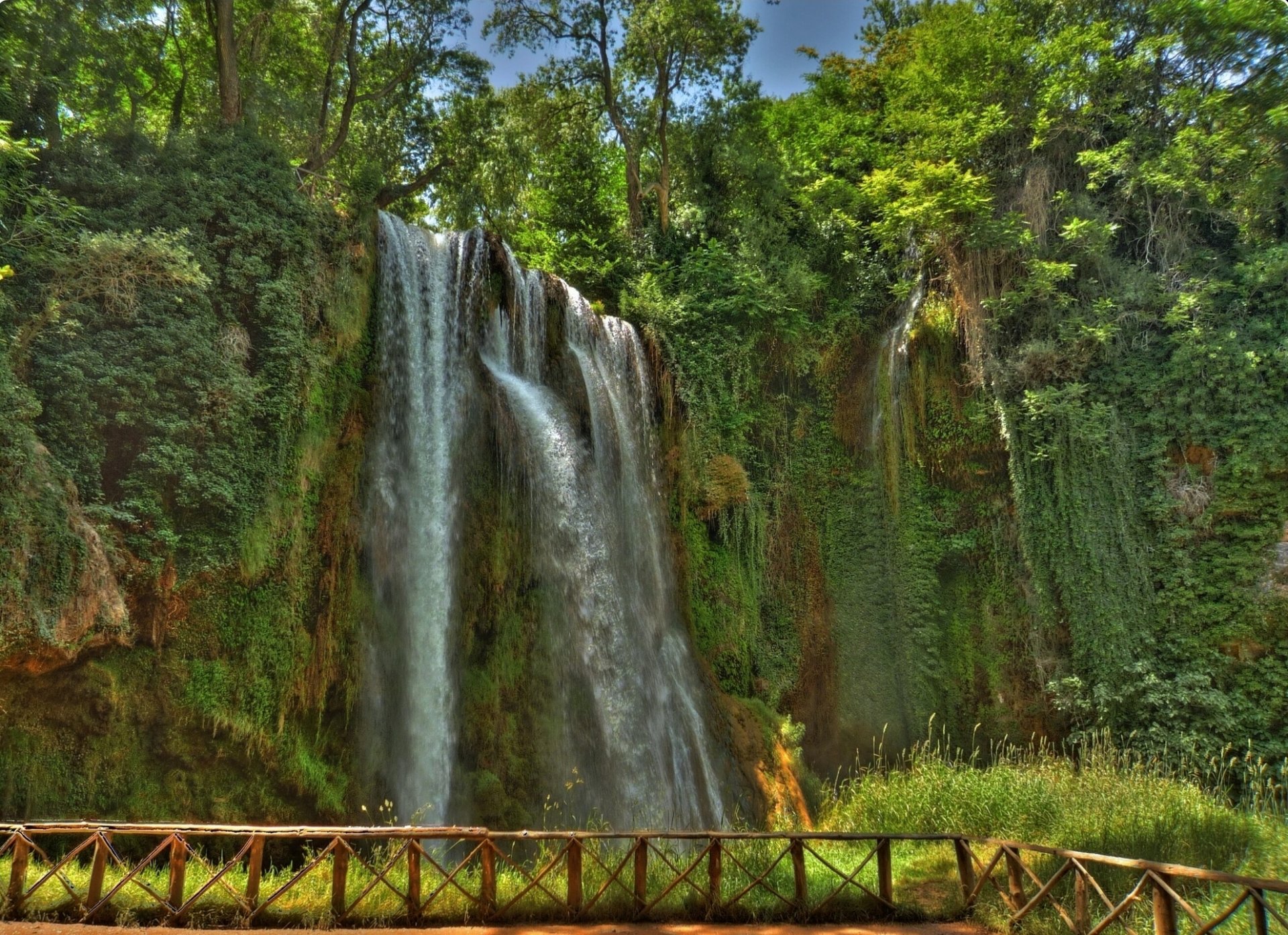 kloster de piedra naturpark spanien park wasserfall felsen klippe strom bäume