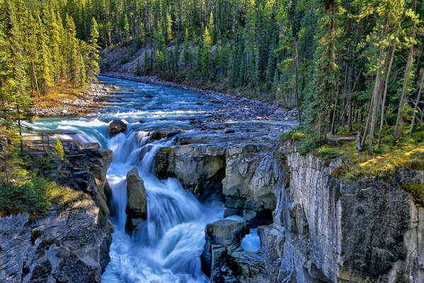 The wildness of the rocky waterfalls of Jasper Park