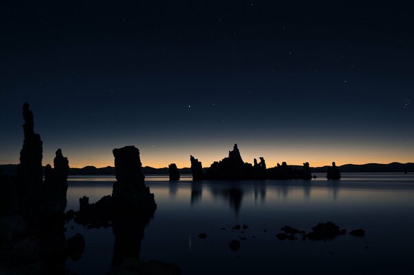 Morgendämmerung am Mono Lake