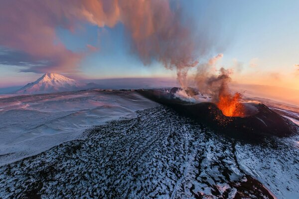 Erupción del volcán Flat tolbachik en Kamchatka