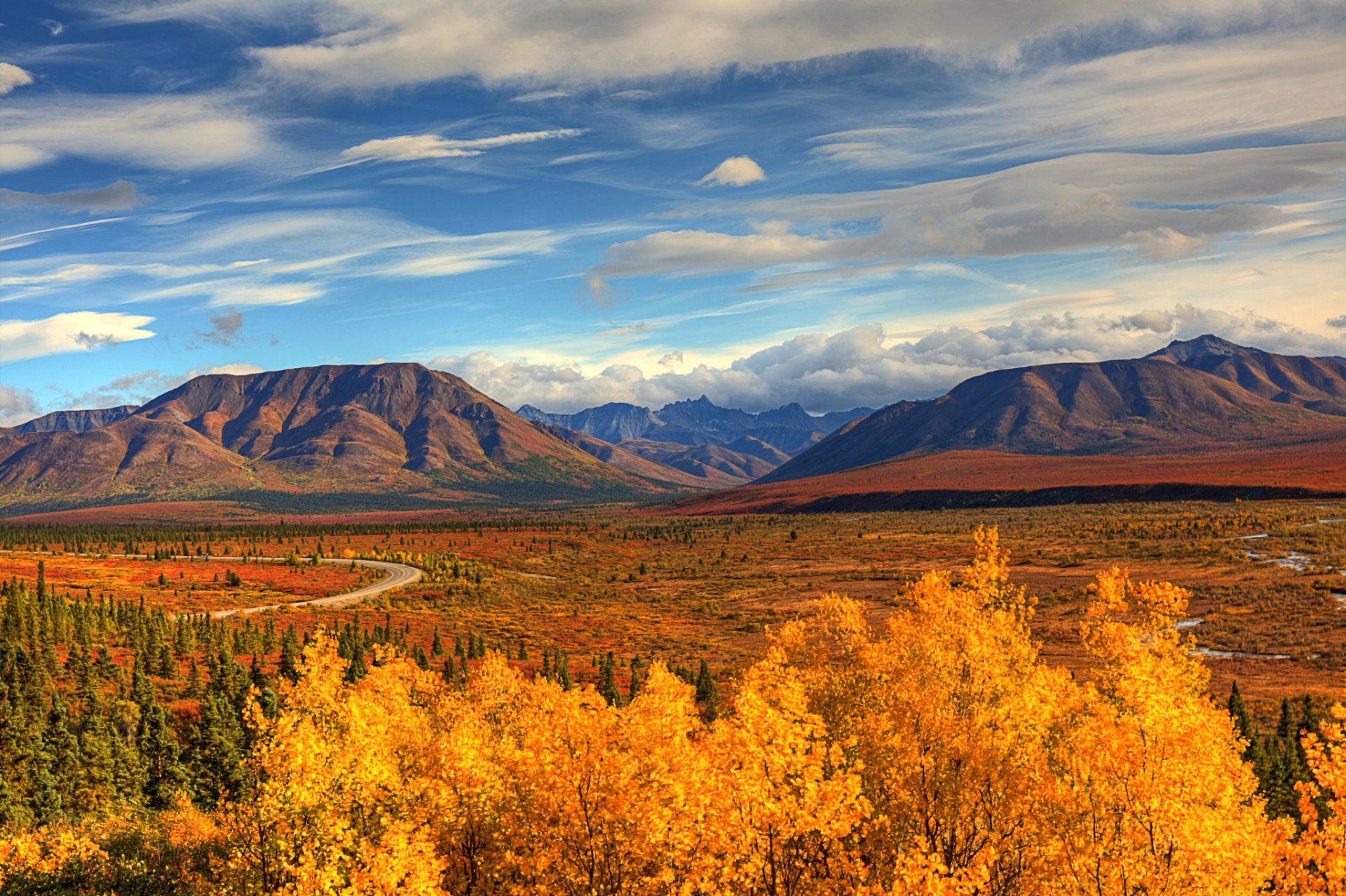 usa alaska herbst bäume berge blau himmel wolken landschaft ansicht