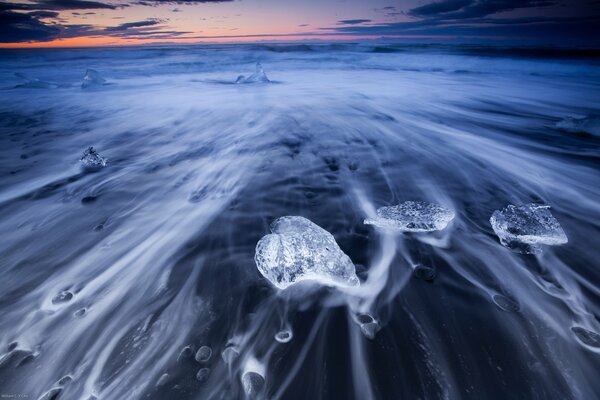 Iceland s beautiful Seashore