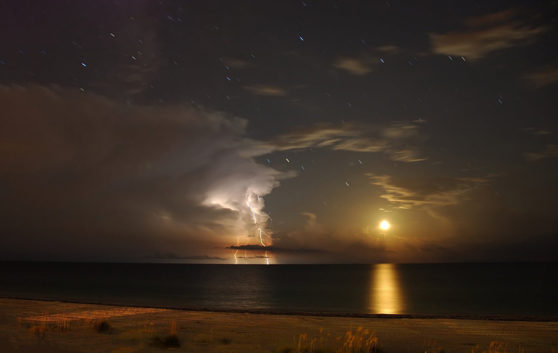 lune foudre golfe du mexique île anna maria floride antares étoiles nuages