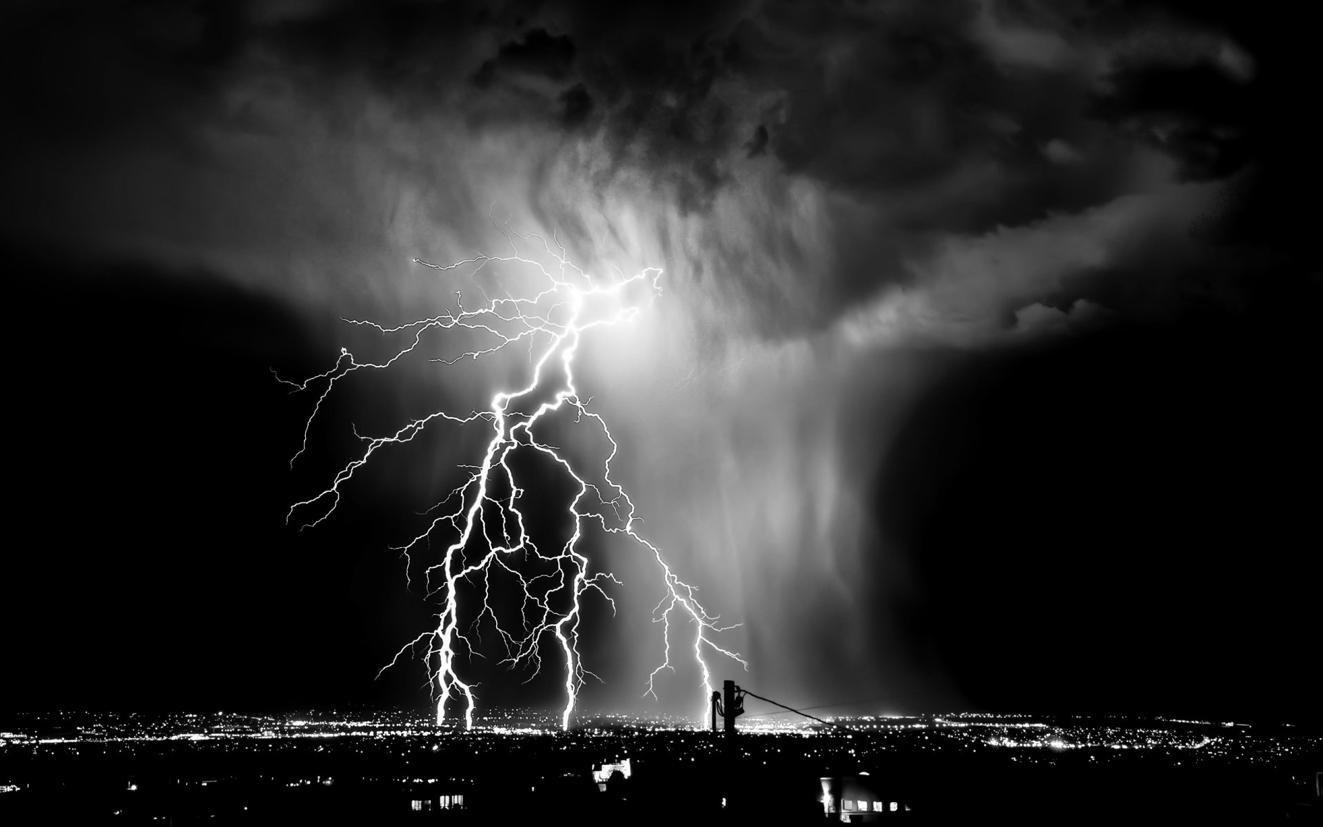 blitz wolken schwarz weiß