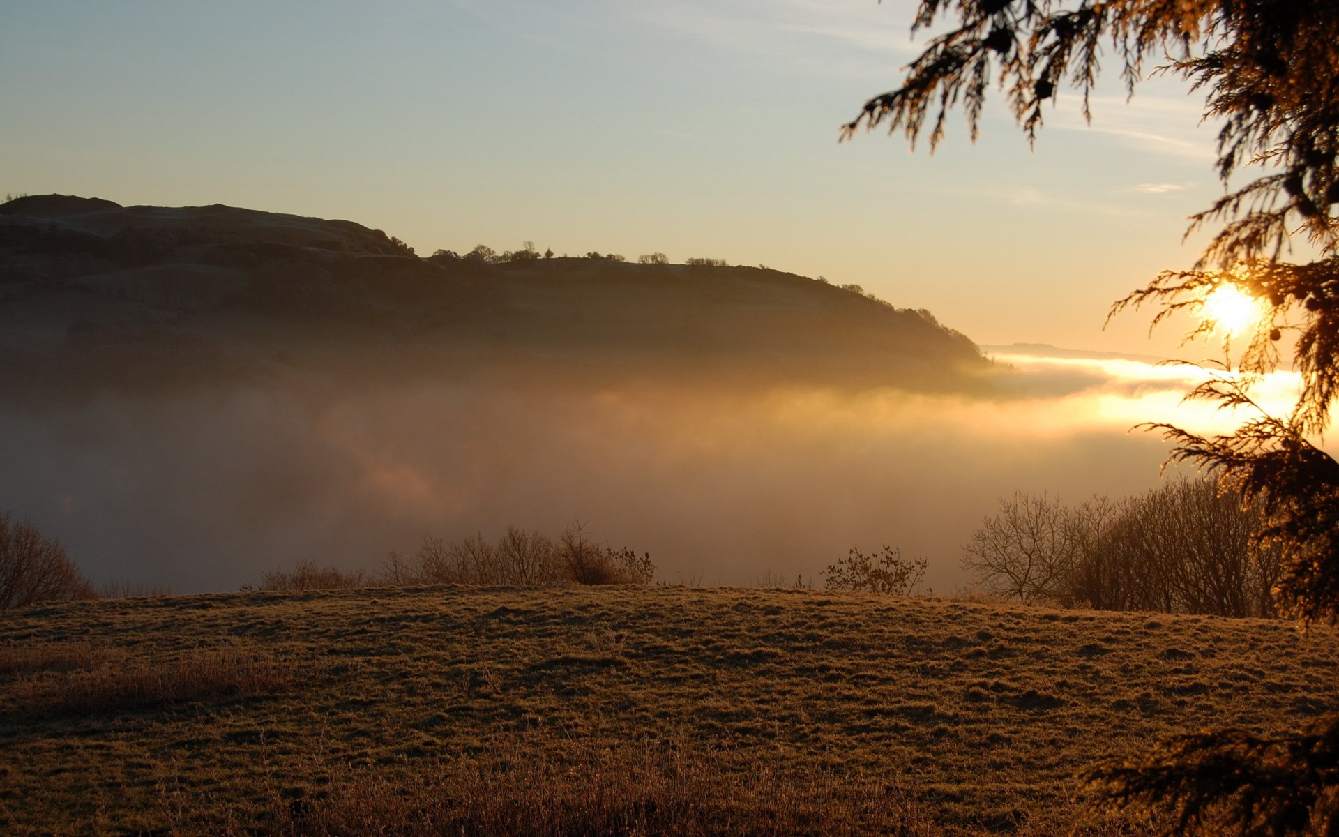 puesta de sol montañas nubes naturaleza luz paisaje