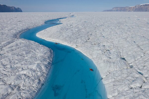 Blue River in Groenlandia nel pomeriggio