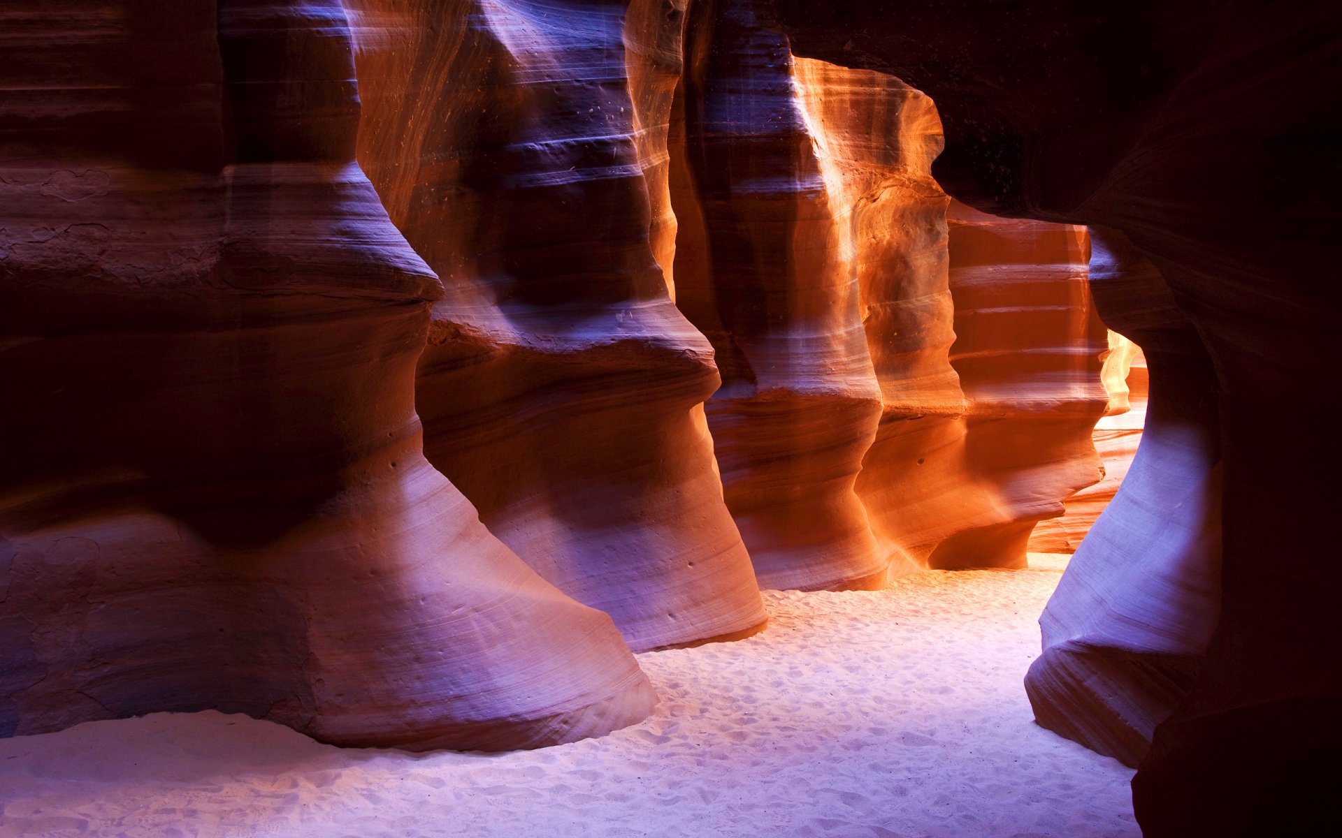 antelope canyon wallpapers arizona usa wallpapers u.s.a. wallpapers traces light famous places beautiful location places of america widescreen wallpapers 2560x1600 wallpapers desktop wallpaper best wallpaper