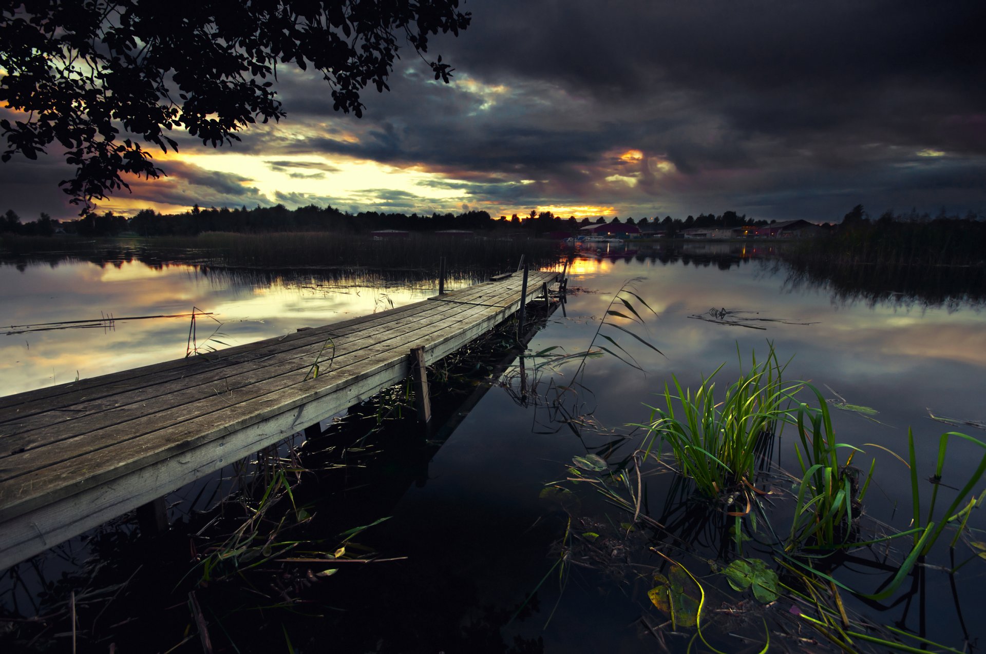 nature soirée rivière lac maisons