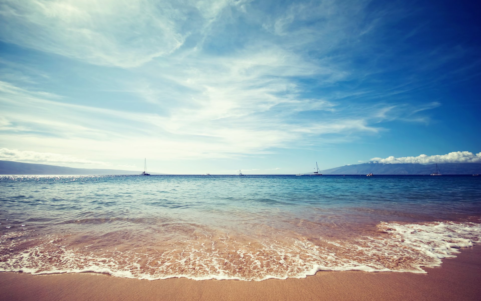 natur landschaft meer wasser ufer sand himmel wolken yachten 2560x1600