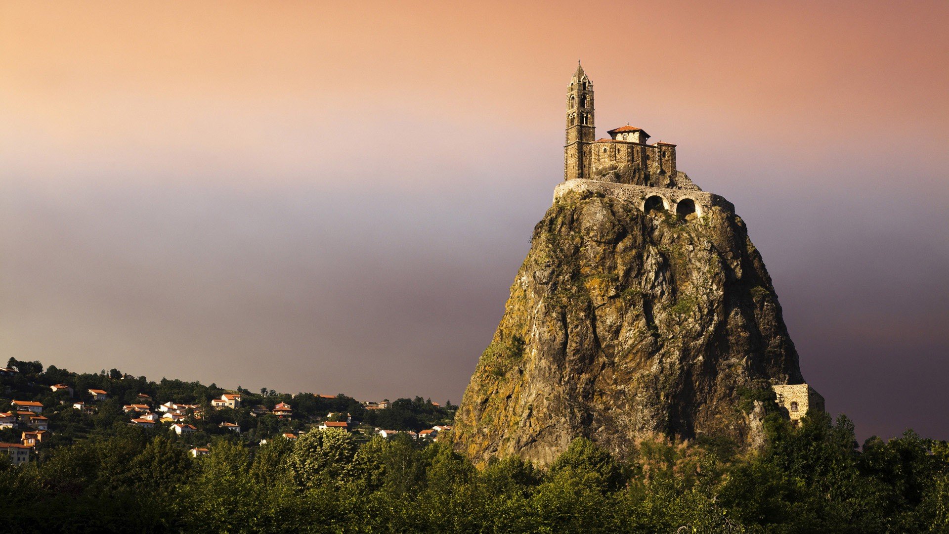 bosque roca cumbre castillo fortaleza