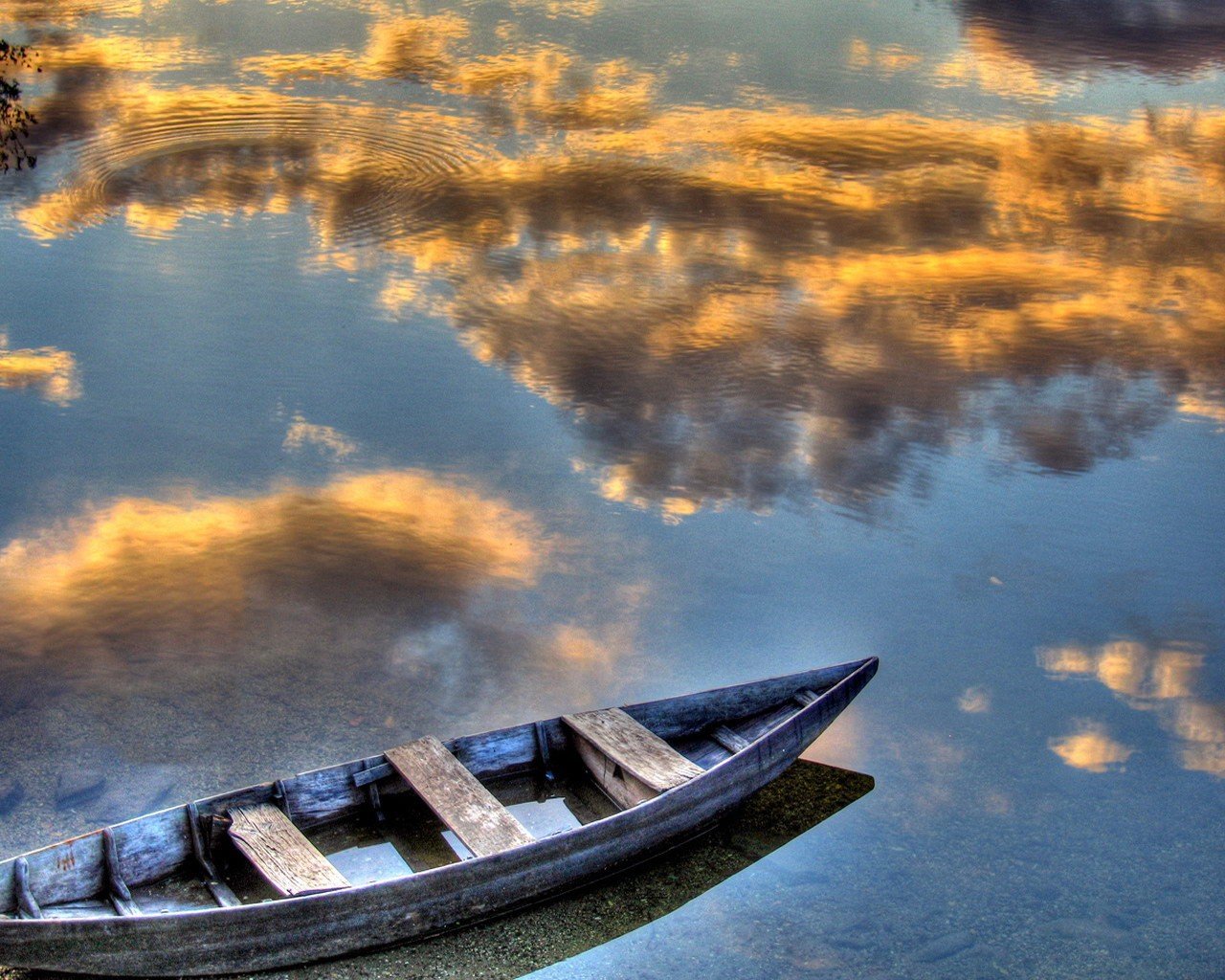 boot reflexion wolken