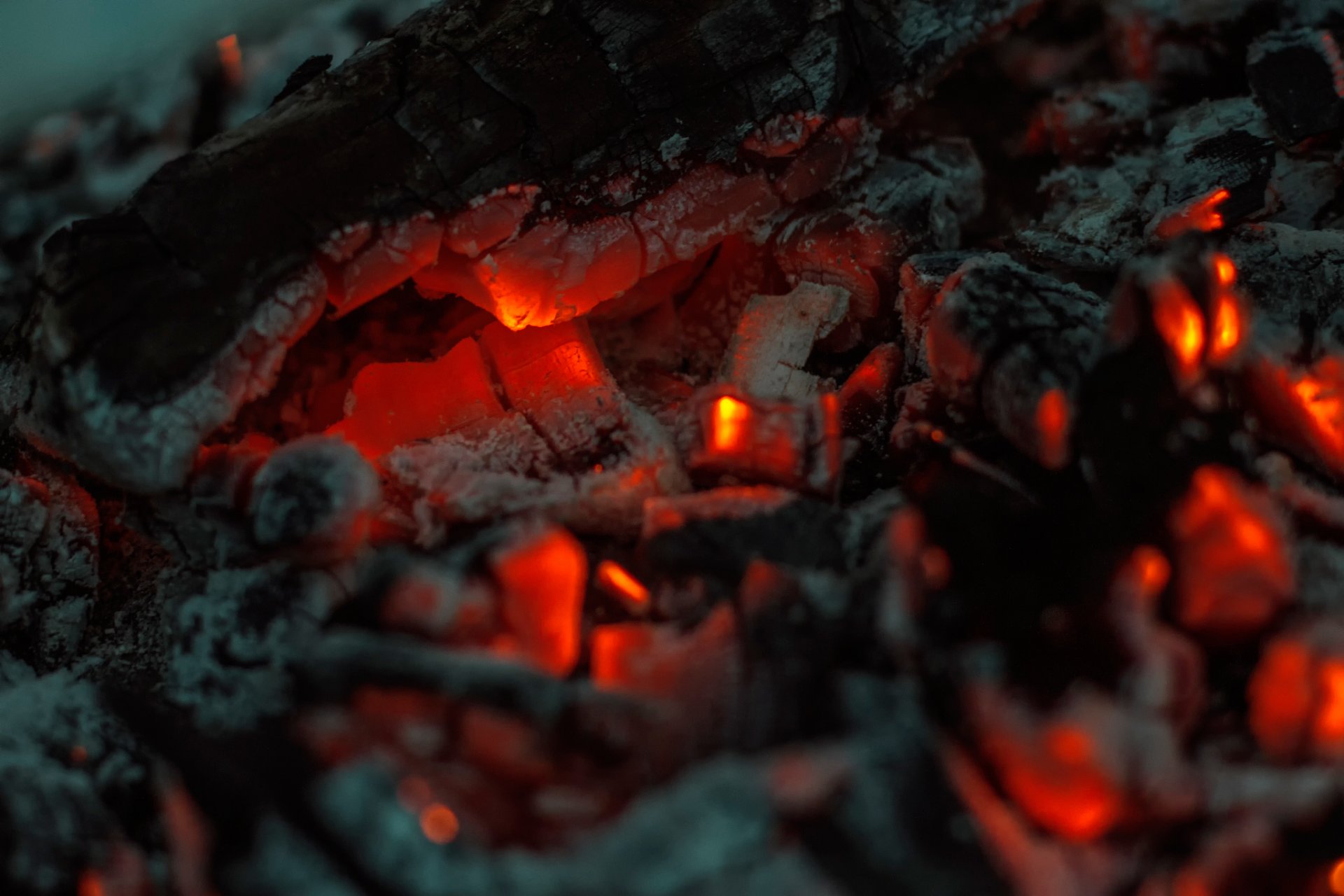 brasas cenizas calor