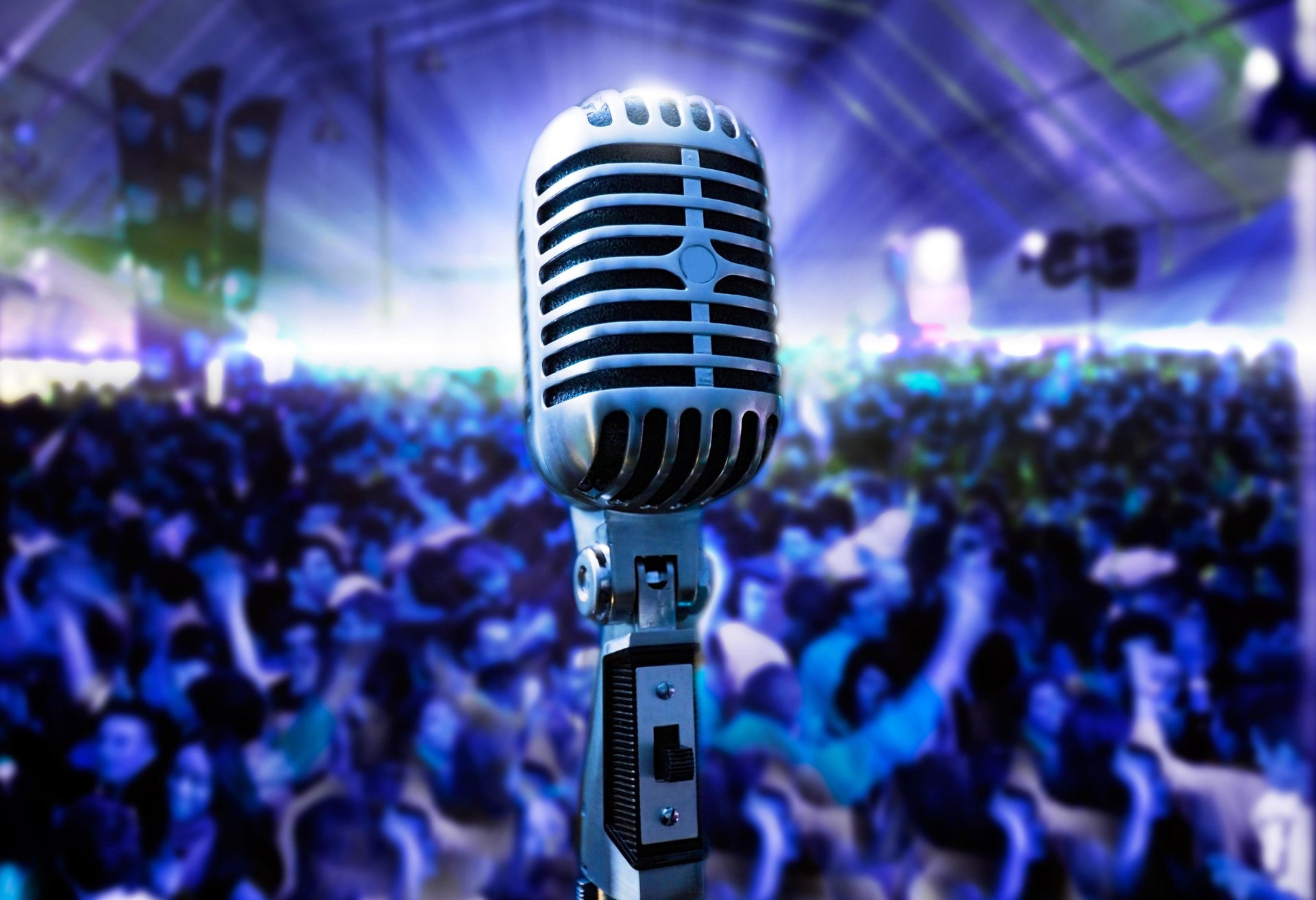 microphone retro concerto stage viewers hall music light glow positive good idea blur bokeh close up wallpaper