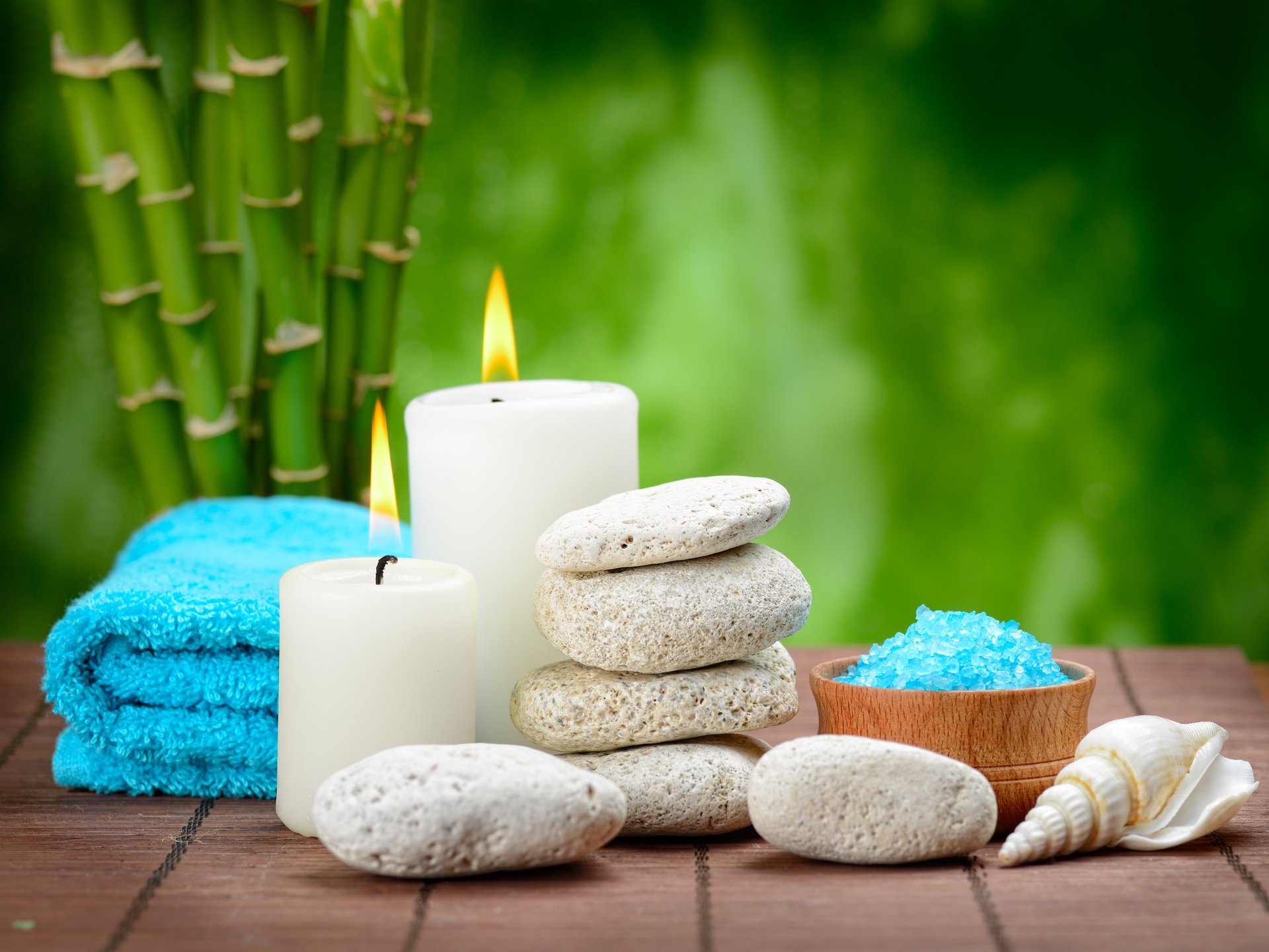 spa zen sal piedras velas bambú sal de baño