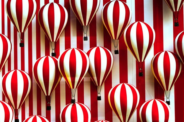 Globos rayas rojo blanco